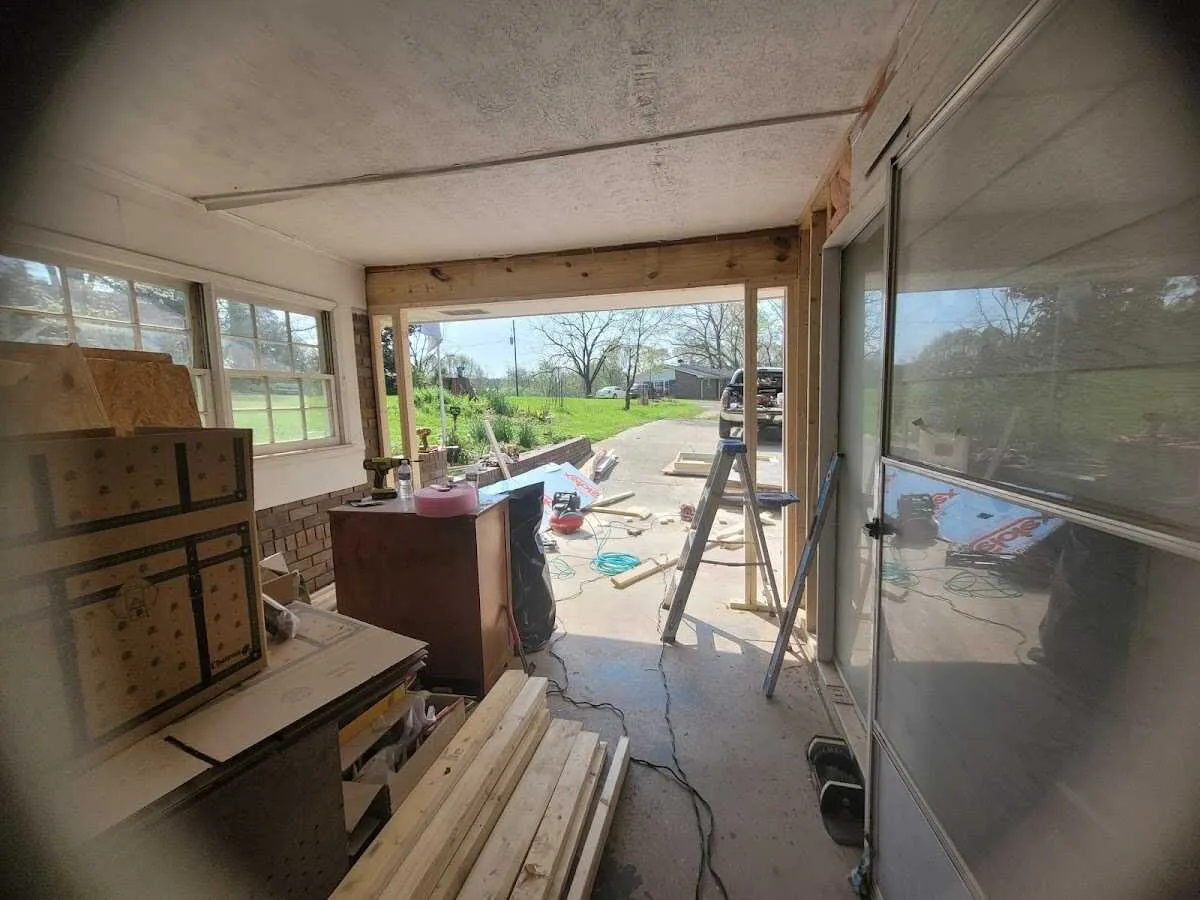 Air movers and dehumidifier for Water Mitigation Services in Jacinto City